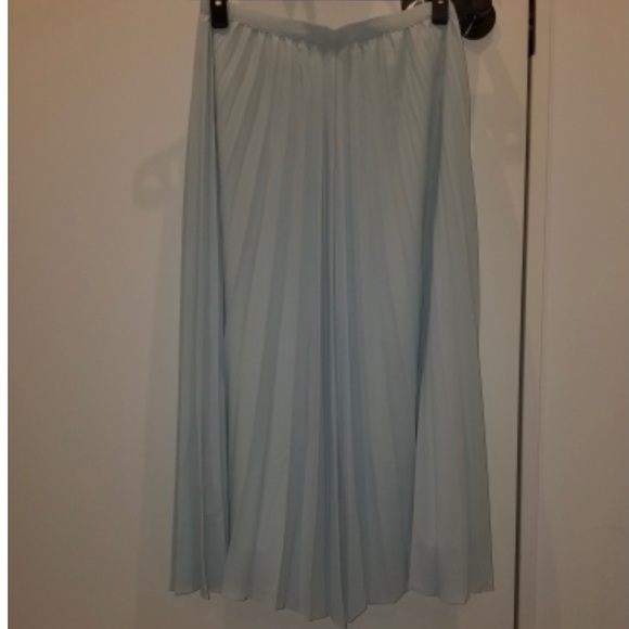 Chiffon Twirl Skirt - Picture 2 of 4